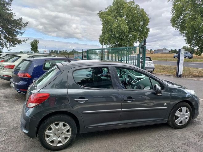 Peugeot 207 1.4 HDI  68 CV 5P  CLIM Gris de 2012