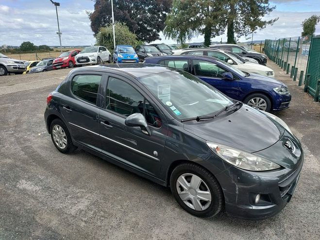 Peugeot 207 1.4 HDI  68 CV 5P  CLIM Gris de 2012