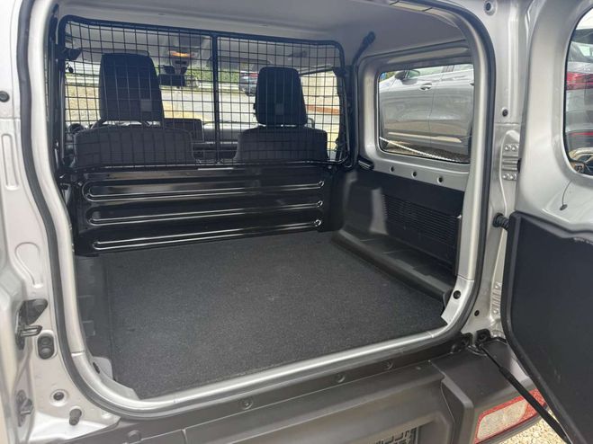 Suzuki Jimny 1.5 ALLGRIP Comfort+ NIEUWSTAAT,NAVI,CAM Argent Mtallis de 