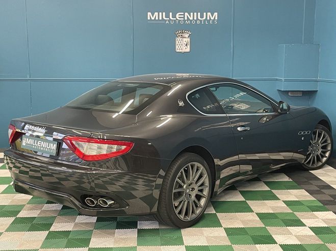 Maserati Gran Turismo 4.7 S BVR 39 000 KM Gris F de 2010
