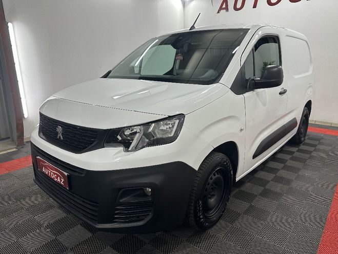 Peugeot Partner FOURGON STANDARD 1.6 BLUEHDI 100 SetS BV Blanc de 2018