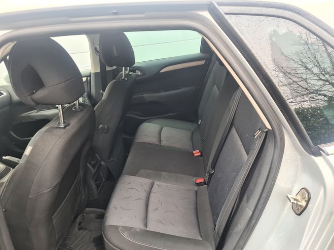 Citroen C4 1.6 16v ATTRACTION CARNET FACTURE Gris de 2012