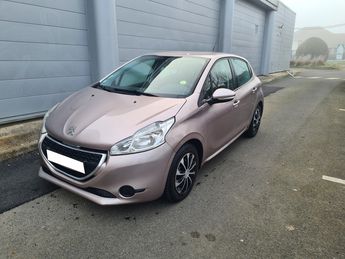  Voir détails -Peugeot 208 1.4 hdi 4 cv busness 6990 à Coignires (78)