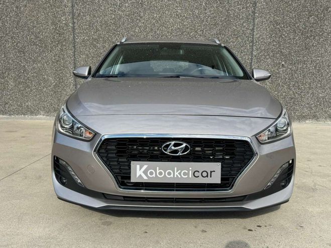 Hyundai I30 SW 1.6 CRDi 116cv-CARPLAY-CAPTEURS-AC-BT Gris Mtallis de 
