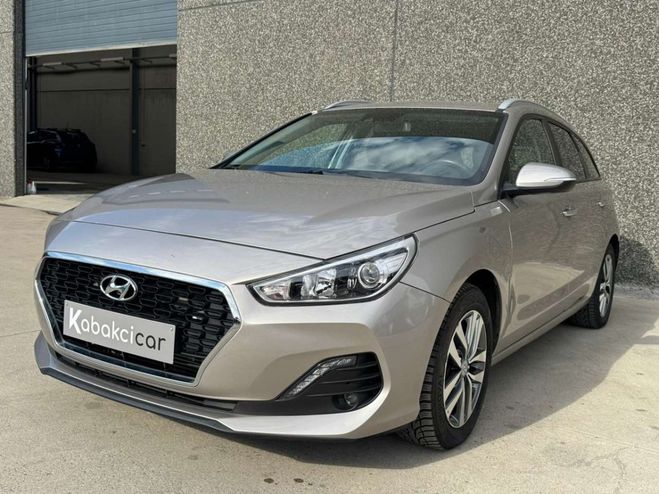 Hyundai I30 SW 1.6 CRDi 116cv-CARPLAY-CAPTEURS-AC-BT Gris Mtallis de 