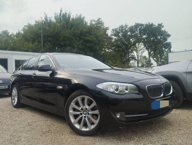 BMW Serie 5 V (F10) 525d 218ch Luxe NOIR de 2011