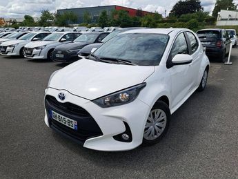  Voir détails -Toyota Yaris 1.5 Hybride 116h Dynamic Business à Lanester (56)