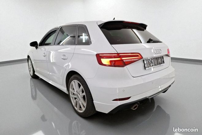 Audi A3 III (2) SPORTBACK 30 TFSI 110 S LINE Blanc de 2020
