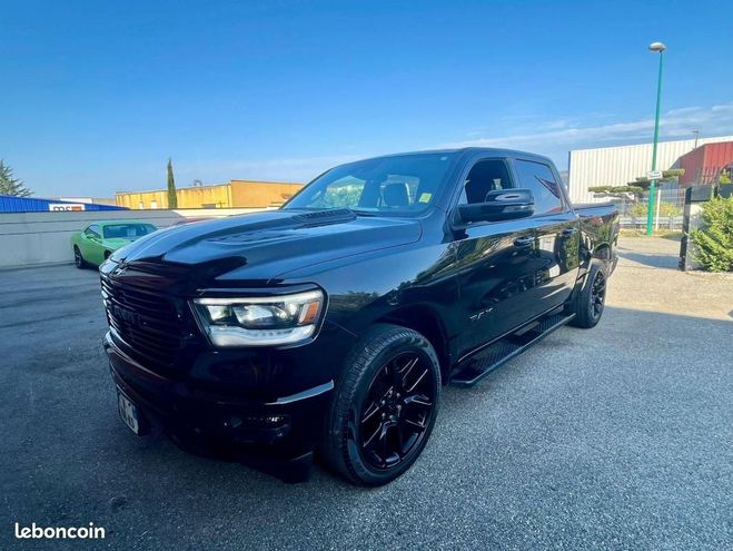 Dodge Ram 5.7 V8 GT- Clean Carfax Noir de 2020