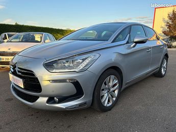  Voir détails -Citroen DS5 1.6 HDI 115 CH SoChic à Monteau (89)