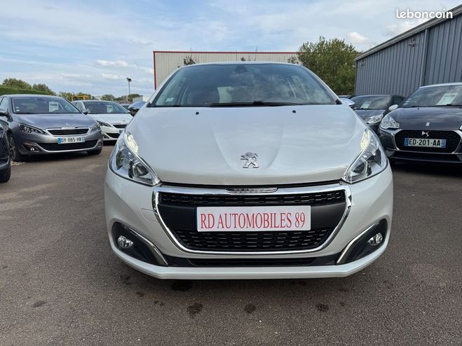 Peugeot 208 1.0 PTCE 110 CH Allure Blanc de 2016