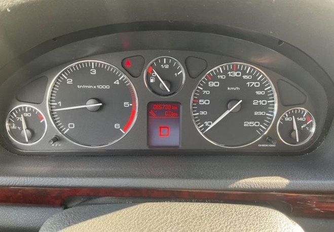 Peugeot 407 2.0 HDI136 CONFORT BAA Gris C de 2006
