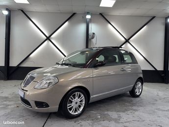  Voir détails -Lancia Ypsilon 1.4i 16V Boite Auto 1re Main 32.000Km à  Le Havre (76)
