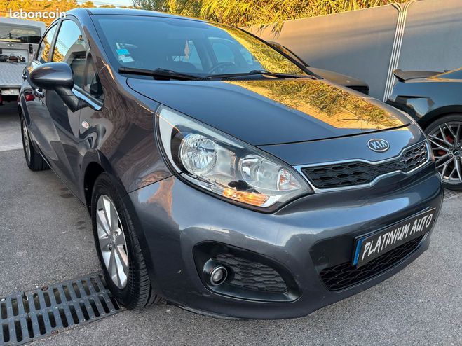 Kia Rio III 1.2 85 Motion 5P 95878KM Gris de 2012