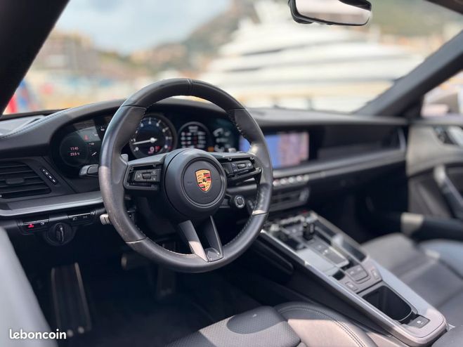 Porsche 911 type 992 targa Gris de 2021