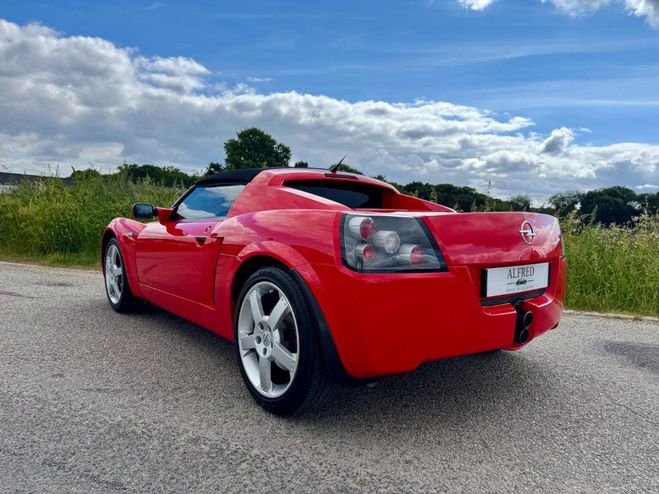 Opel Speedster 2,2 Ecotec 147 ch Rouge de 2001