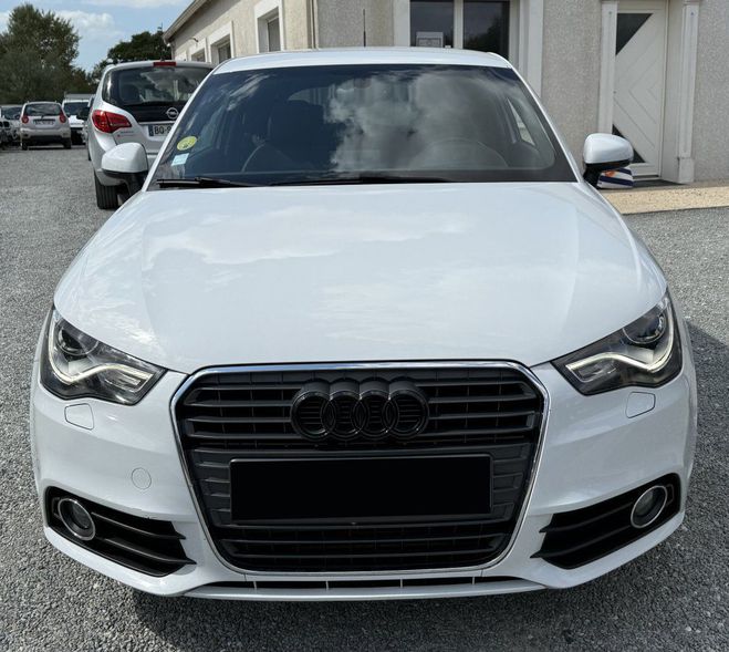 Audi A1 1.6 TDI 90ch FAP Attraction S tronic 7 BLANC de 2012