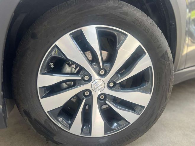 Suzuki SX4 S-Cross 1.5 dualjet allgrip hybrid auto  Gris de 2024