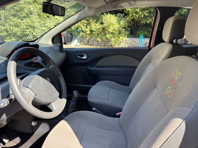 Renault Twingo 1.2 LEV 16V 75CH EXPRESSION BORDEAU de 2009