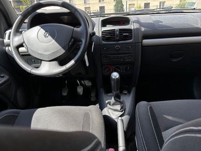 Renault Clio 1.5 DCI 65CH CAMPUS.COM 5P GRIS de 2010