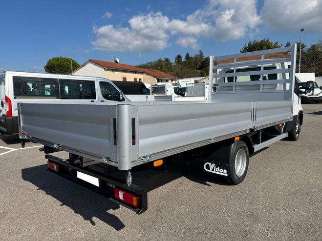 Iveco Daily PLATEAU 35C18 180CV 3L PLANCHER BOIS 5M Blanc de 2025