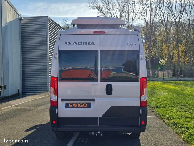 Fiat Ducato ADRIA TWIN 600 SPB SPORTS BOITE AUTO-STO Blanc de 2025