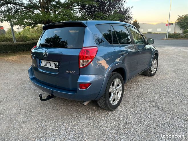 Toyota RAV 4 4 2.2 D-CAT 4X4 Trs Bon Etat... Bleu de 2008
