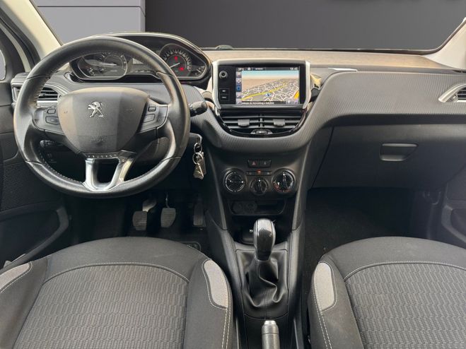 Peugeot 208 1.2 PureTech 82ch BVM5 Style garantie 12 Blanc de 2016