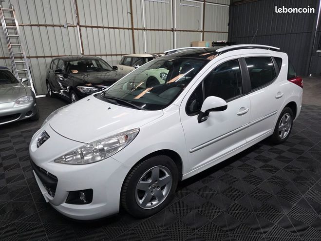 Peugeot 207 SW 1.4l 95ch Urban Move Blanc de 2013