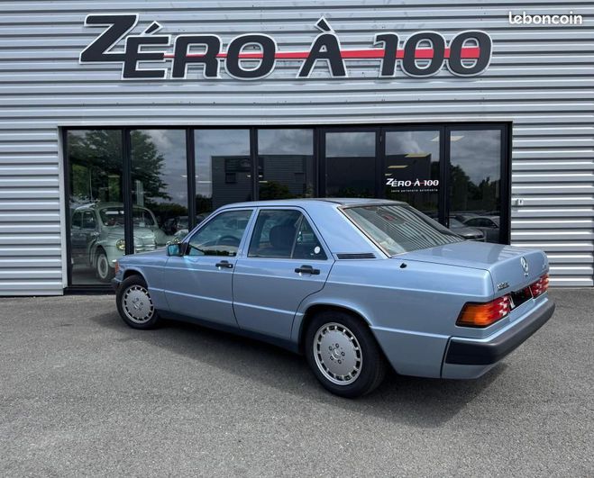 Mercedes 190 E 2.6 160CV BM5 1992 W201 (ETAT CLINIQUE Bleu de 1992