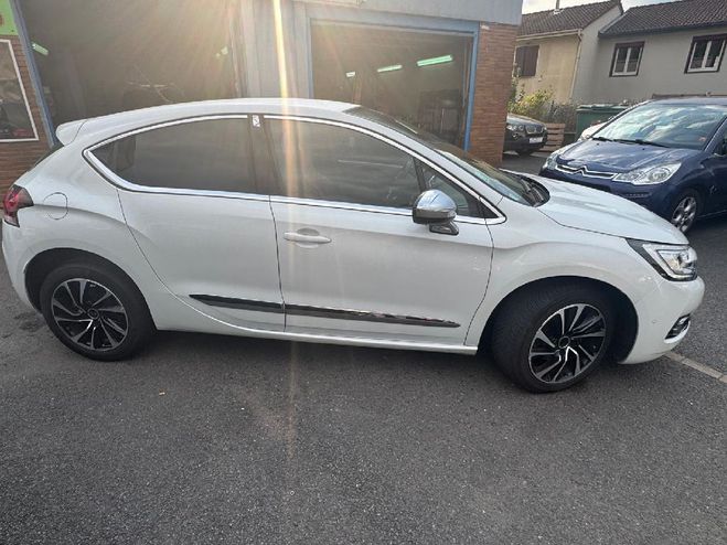 Citroen DS PureTech 130 SetS BVM6 Connected Chic Blanc de 2017