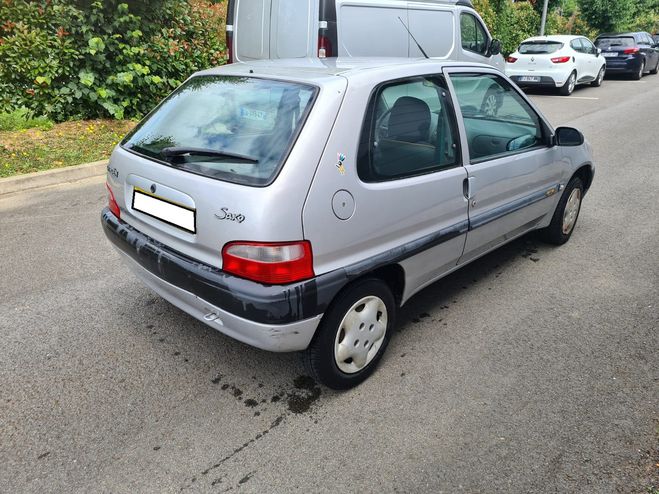 Citroen Saxo 1.1 BIC 4CVX 1990E Gris clair de 2001