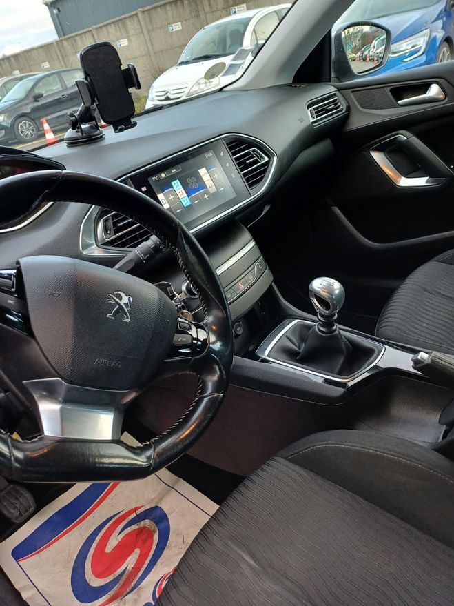 Peugeot 308 1.6 HDI BUSNESS PACK CRIT 2 ct ok Gris de 2015