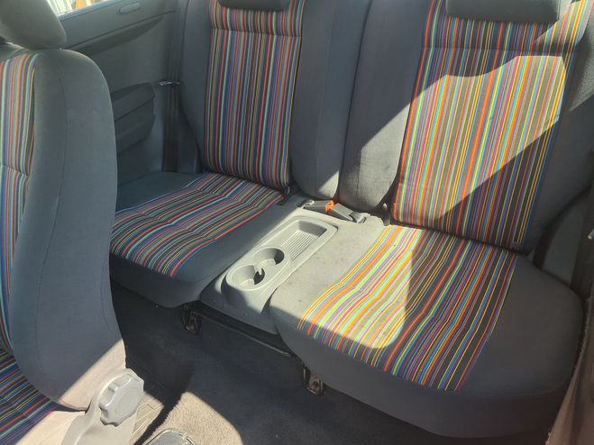 Volkswagen Fox Volkswagen Fox 4 CV IDEAL JEUNES PERMIS Rouge de 2006