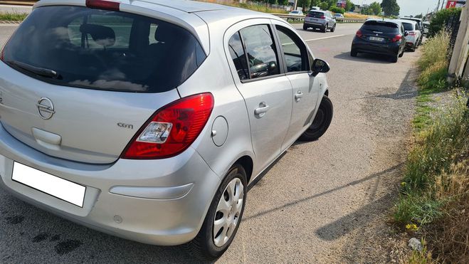 Opel Corsa 1.3 CDTI CARNET SUIVIE OK 75 cv 4490E Gris clair de 2012