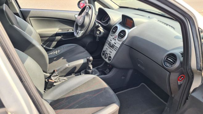 Opel Corsa 1.3 CDTI CARNET SUIVIE OK 75 cv 4490E Gris clair de 2012