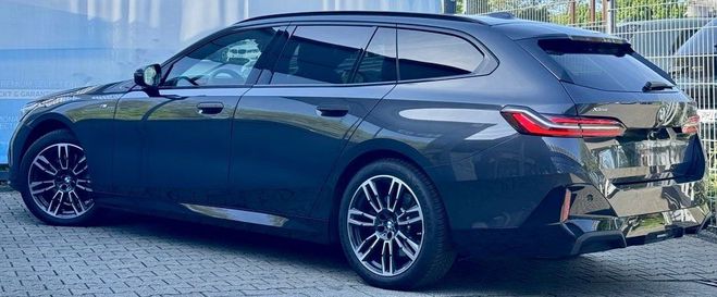 BMW Serie 5 TOURING G61 540d xDrive 303 ch BVA8 M Sp GRIS FONCE de 2024