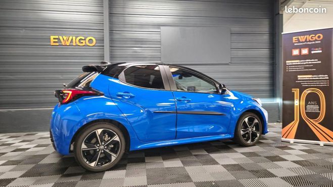 Toyota Yaris 1.5 130H PREMIERE HYBRID FULL-HYBRID BVA Bleu de 2025