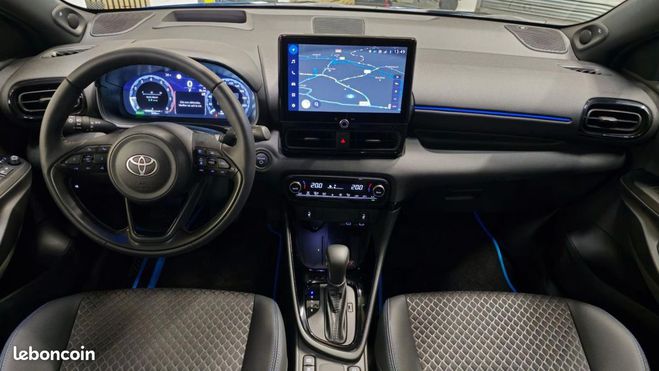 Toyota Yaris 1.5 130H PREMIERE HYBRID FULL-HYBRID BVA Bleu de 2025