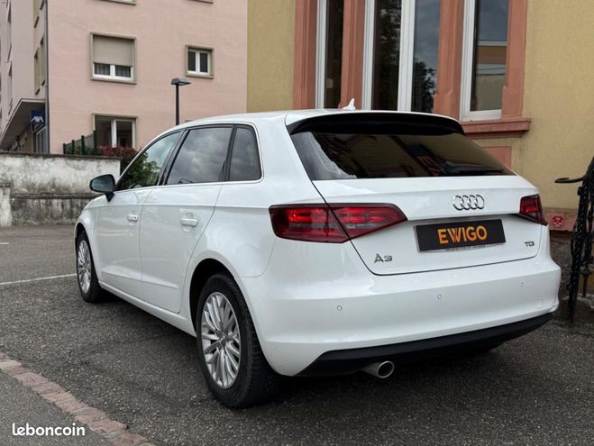 Audi A3 Sportback 1.6 TDI 110-RADAR DE RECUL-GAR Blanc de 2016