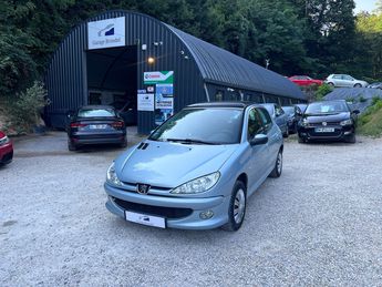  Voir détails -Peugeot 206 1.4 i 75cv Style 2me main à Sathonay-Camp (69)