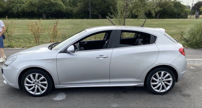 Alfa romeo Giulietta 1.4 TB MULTIAIR 170CH DCT EXCLUSIVE Gris C de 2016