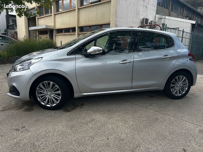 Peugeot 208 (2) 1.2 puretech 110 s&s allure 5p Autre de 2018