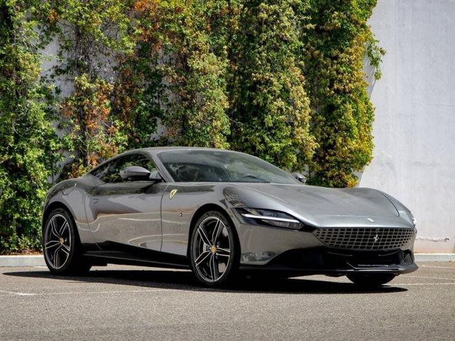 Ferrari Roma Coup Gris de 2023