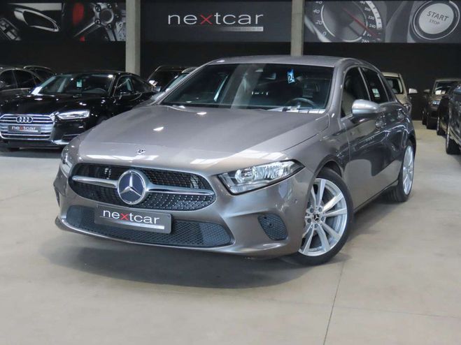 Cliquer pour voir la photo suivante Mercedes Classe A 180 d 7GTRONIC Gris Métallisé de