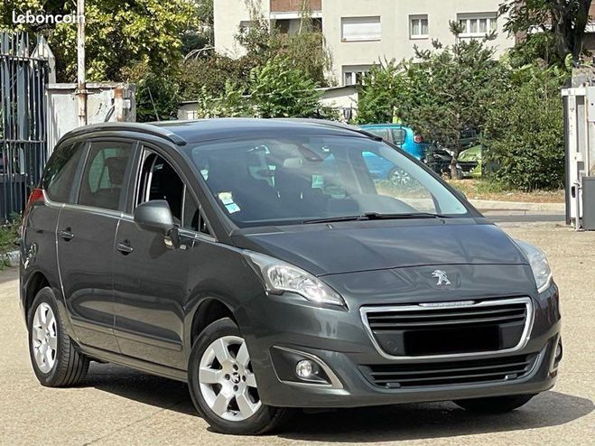 Peugeot 5008 1.6 e-HDi 120CV Phase 2 STYLE 7 PLACES A Gris de 2015