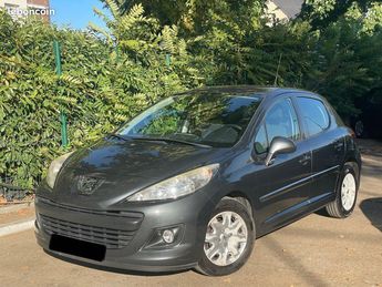  Voir détails -Peugeot 207 1.4 HDi 68CV 5 Portes Anne 01-2012 167. à pinay-sur-Seine (93)