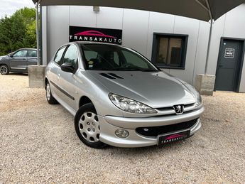  Voir détails -Peugeot 206 1.4 HDi 70ch BLUE LION Gnration à Bagard (30)