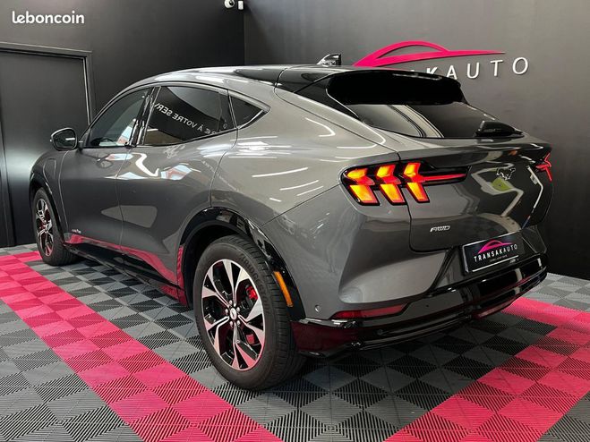 Ford Mustang Mach-E Standard Range 76 kWh 269 ch AWD  Gris de 2024