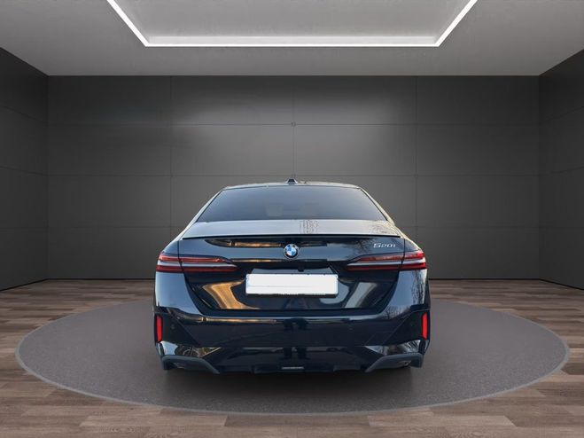 BMW Serie 5 BERLINE G60 520i 208 ch BVA8 M Sport Noir Carbone de 2023